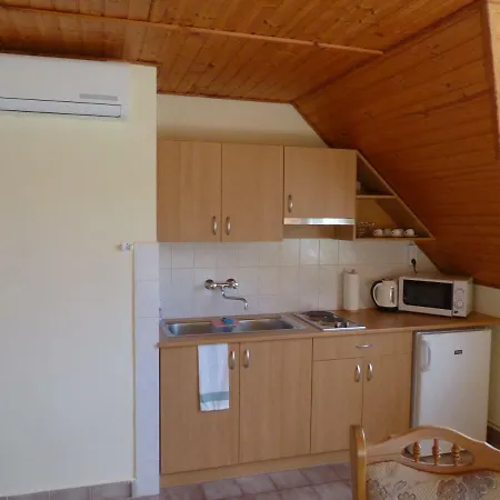 Ferienhaus Horizont Nyaralohaz Vonyarcvashegy