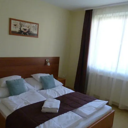 Horizont Nyaralóház Casa de Férias