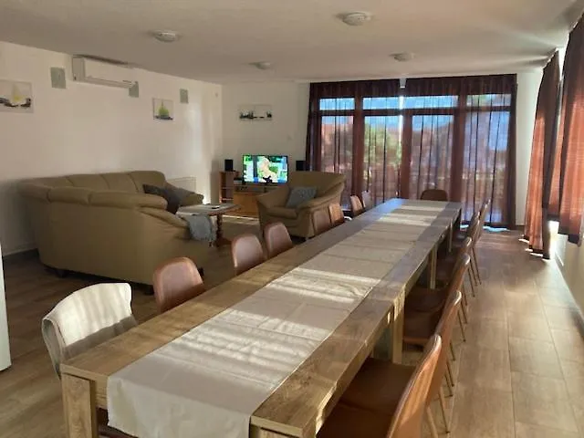 Horizont Nyaralohaz Feriehus *